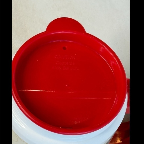 Vintage Coca Cola Walt Disney World All Stars Resort plastic mug with lid - Picture 7 of 7